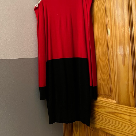 Dress - Picture 4 of 4